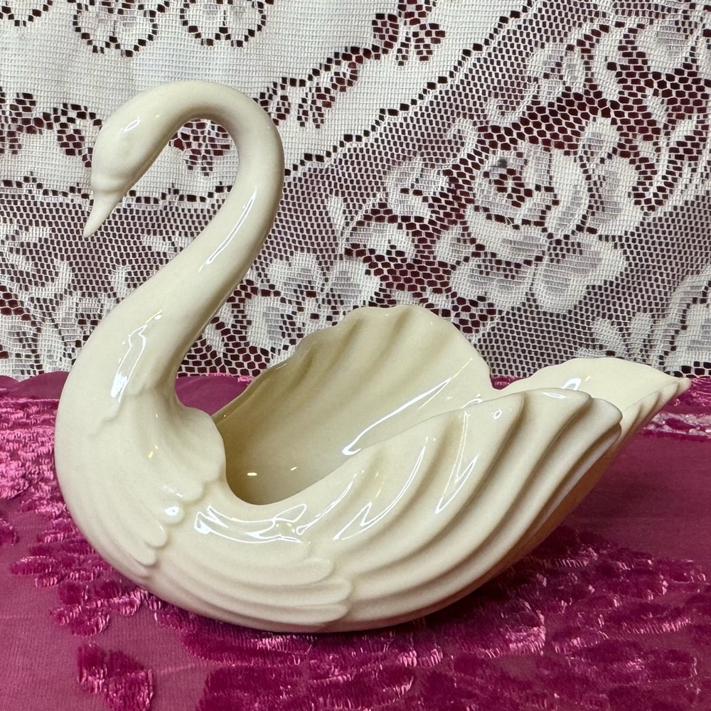 Lenox porcelain swan ring dish